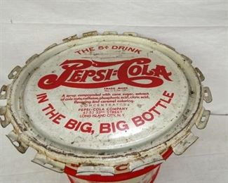 CLOSEUP W/ ORIG. LID 16X18