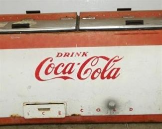 EMB. COCA COLA DRINK BOX