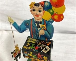 MEASURES 2 1/2 X 6 1/2 - W/ANIMATED EYES