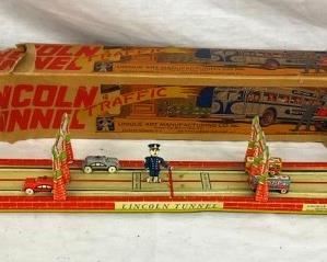 UNIQUE ART LINCOLN TUNNEL W/ORG. BOX 