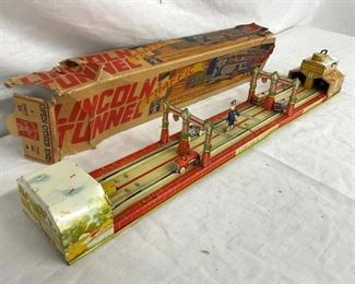 UNIQUE ART LINCOLN TUNNEL TOY 