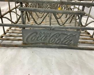 CLOSE UP W/EMB. COCA-COLA TAG
