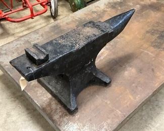 BACK VIEW ANVIL