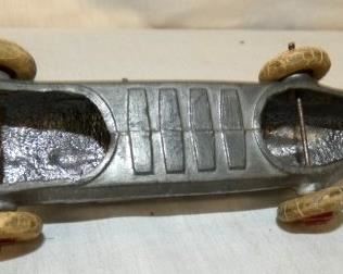 BOTTOM VIEW 7IN. CAST ALUM. RACER