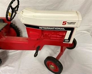 CLOSEUP SIDE 2 FARMALL