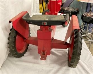 FARMALL INTERNATIONAL 1066 #404 ERTL
