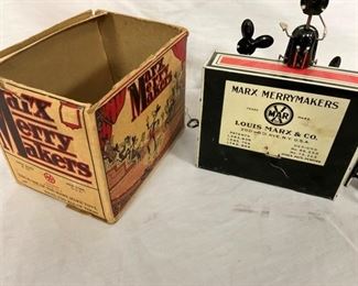 CLOSEUP MARXS MERRY MAKERS