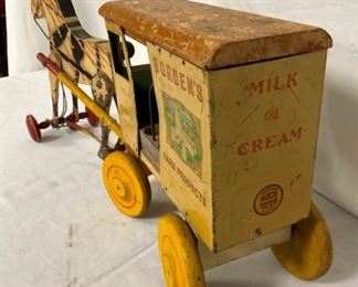 CLOSEUP BORDENS CART