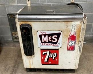 IDEAL MODEL 55 7UP DRINK BOX