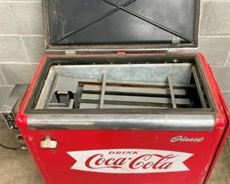 INSIDE VIEW 33X38 COKE DRINK BOX