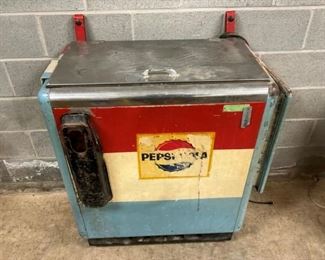 IDEAL MODEL A-55 PEPSI COLA DRINK BOX