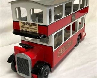 FRONT VIEW DOUBLE DECKER TOUR BUS