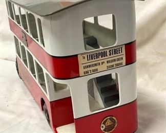 BACK VIEW TRIANGTOIS TOUR BUS