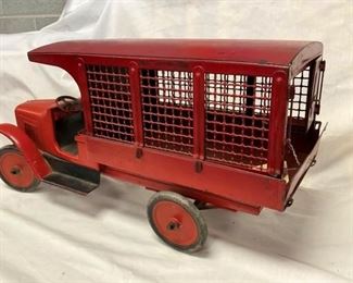 BACK VIEW BUDDY L LIVESTOCK TRUCK