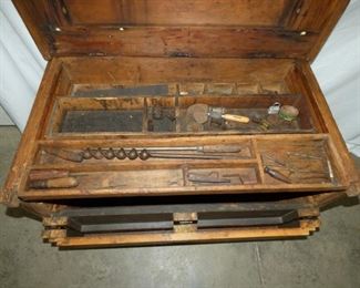 VIEW 4 EARLY TOOL CHEST