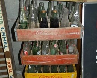 VARIOUS DRINK CRATES AND BOXES