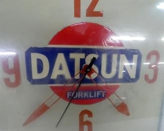 VIEW 3 16IN DATSUN CLOCK