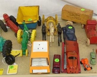 EARLY TOY CARS/TRUCKS/TRACTORS
