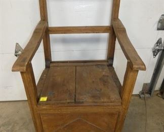 EARLY PEGGED POTTY CHAIR