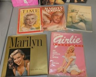 COLLECTION MARILYN MONROE ITEMS