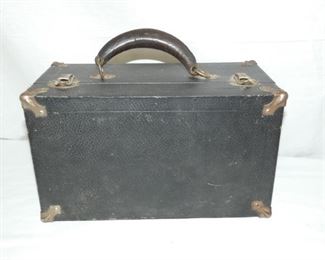 SMALL LEATHER COVERED TRAVEL BOX