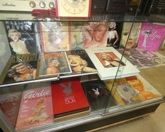 COLLECTION MARILYN MONROE ITEMS