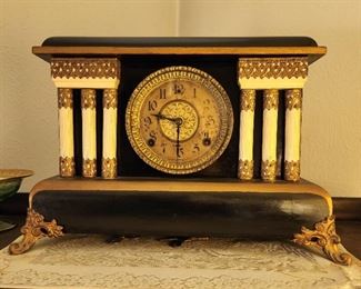 Antique WM L Gilbert 3 Pillar Mantle Clock - 1907 on Mechanism with keys