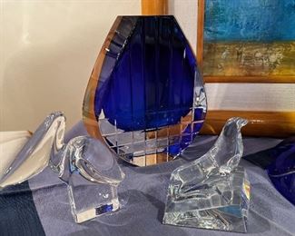 Baccarat flower  vase  Neptune cobalt blue