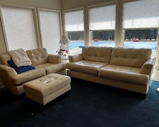 Seating  nook  furniture