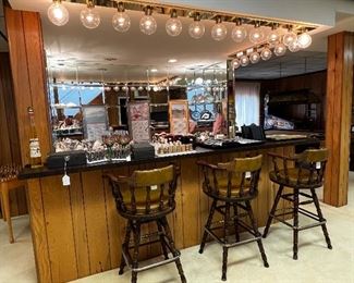 LOWER LEVEL BAR