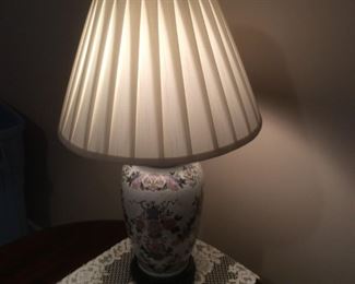 Fine Porcelain Floral Base Table Lamp