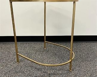 $100  Uttermost Hand Forged Demilune Mirror Top Gold Side Table MTF153-8                                   Description: This gorgeous end table is elegantly curved with hand forged iron frame, finished in antique brushed gold with beveled mirror top
Dimensions: 18 x19 x 24
Condition: New out of box. 
Location: Local pick up Portland, OR.  Shipper suggestions available upon request.  Item is in a warehouse with easy bay door access.