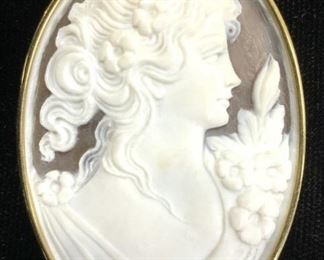 18k gold Carved Resin Cameo Brooch/Pendant
