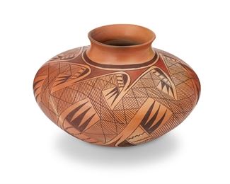 97
Vernida Polacca Nampeyo (B.1955, Hopi)
A polychrome pottery bowl, late 20th century
Signed and dated to underside: Vernida / Polacca / Nampeyo
The vessel with polychrome avian motifs on burnished buff slip glaze
5.75" H x 8.5" Dia.
Estimate: $300 - $600