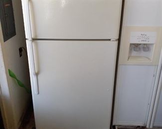 GE Refrigerator 