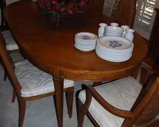 FORMAL DINING SET - 6 CHAIRS (1 NEEDS REPAIR) 2 LEAVES, PADS