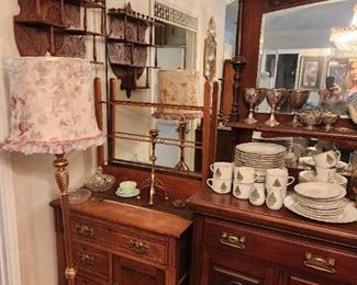 Wash stands lamp lamp and hanging shelf