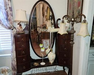 Vanity with oval mirror fabulous