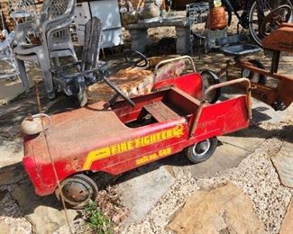 Fire fighter pedal car