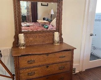 Measurements: 39" x 72" x 17.5"  $225.00