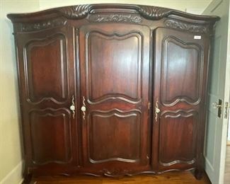 Armoire $275.00