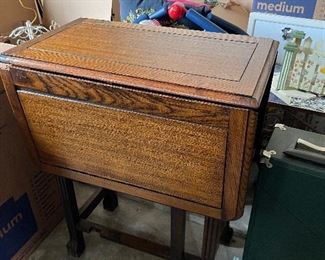 Vintage drop leaf table