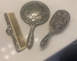 Vintage vanity set