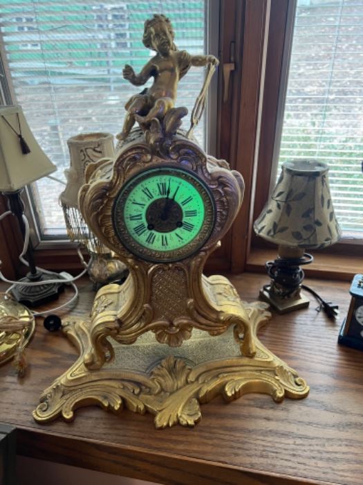 Uranium glass faced clock