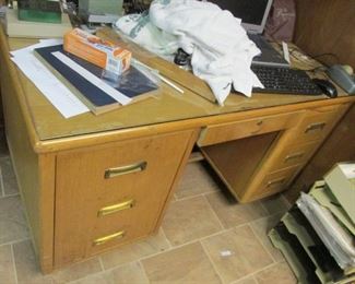 Oak 1950's desk w/side typewriter pull up