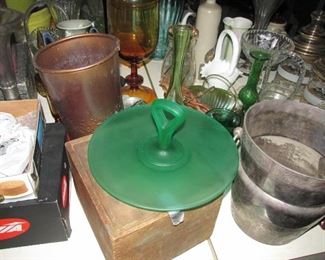 Tid bit tray, glassware