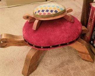Turtle footstools