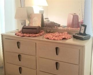 Great vintage dresser 