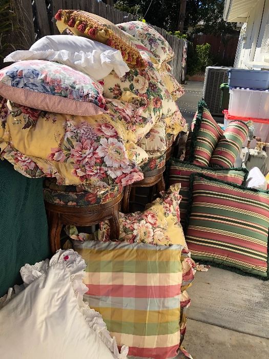 Camarillo Variety Estate Sale starts on 3/3/2023