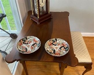 (F12) $175. Queen Anne Side Table measures 24" x 36" x 27" tall. Solid Wood - Very Good Condition. 